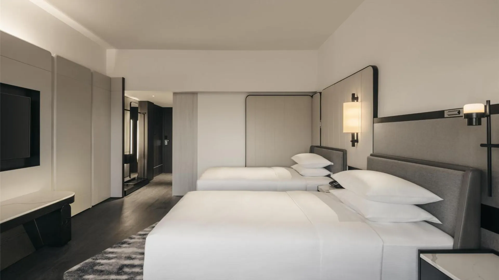Hilton Singapore Orchard 5*,