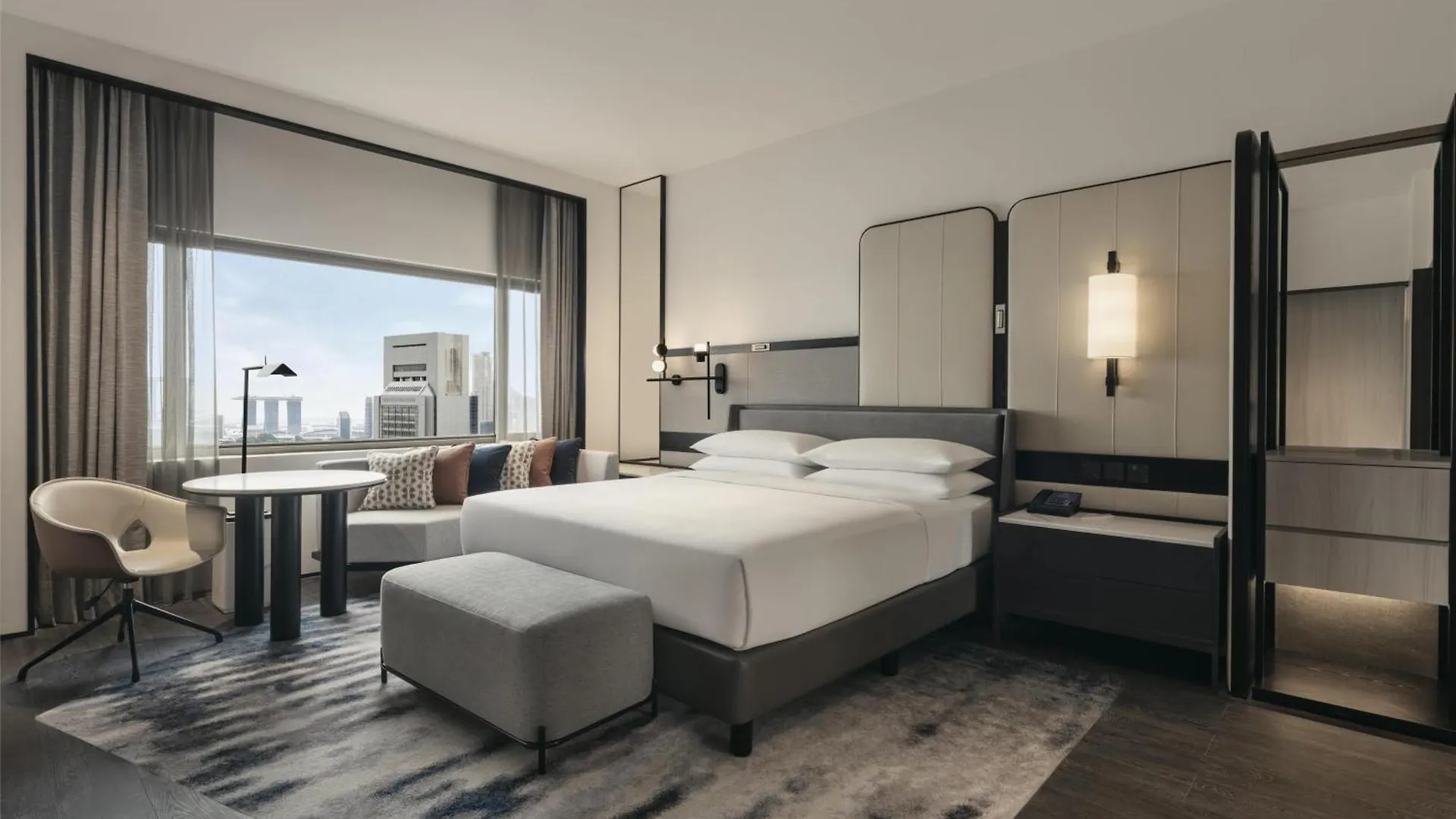 Hilton Singapore Orchard 5*,